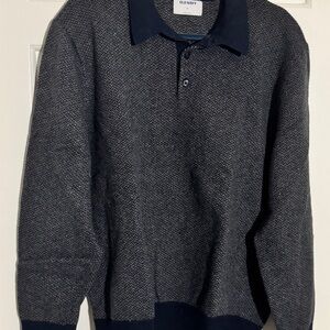 Old Navy Men's Dark Gray and Navy Blue Herringbone V-Neck Sweater with Collar